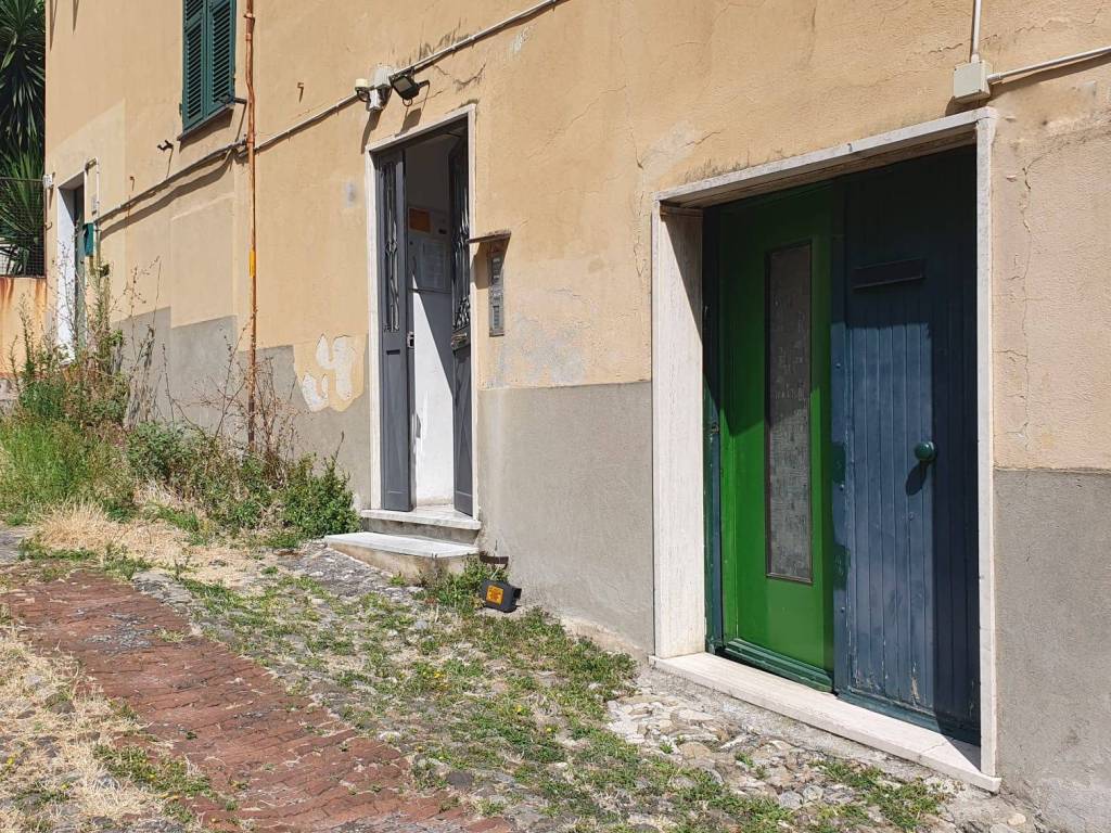 Appartamento a Genova in Via Giuseppe De Paoli - Foto 2