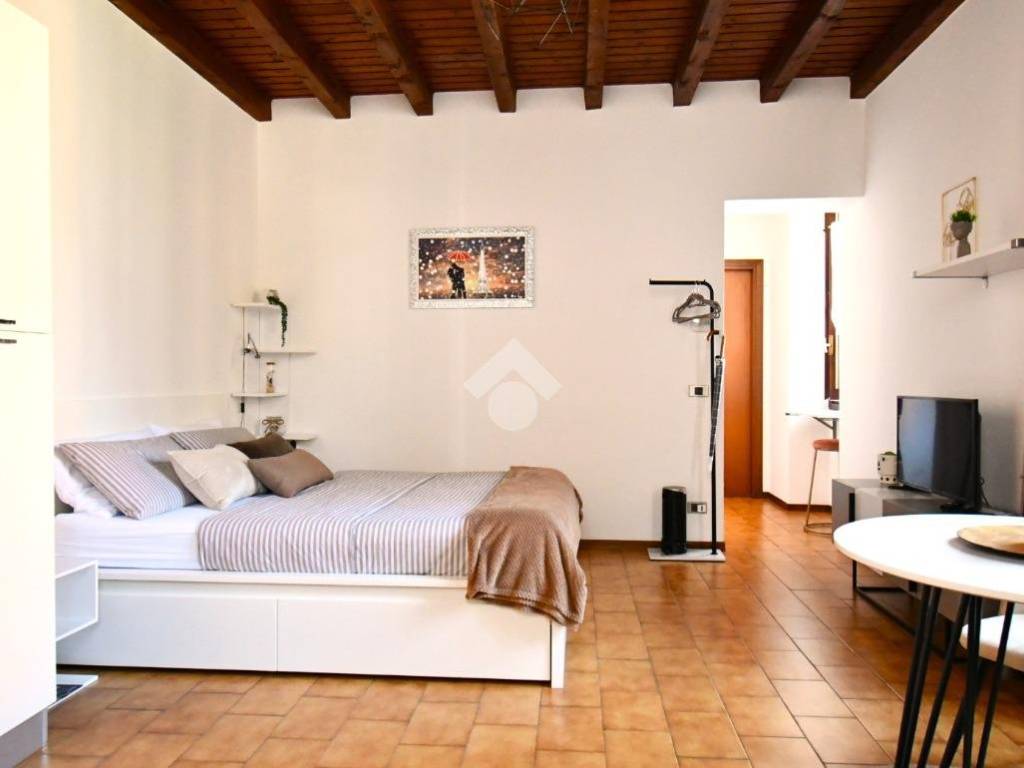 Appartamento a Como in Via XX Settembre, 6 - Foto 3