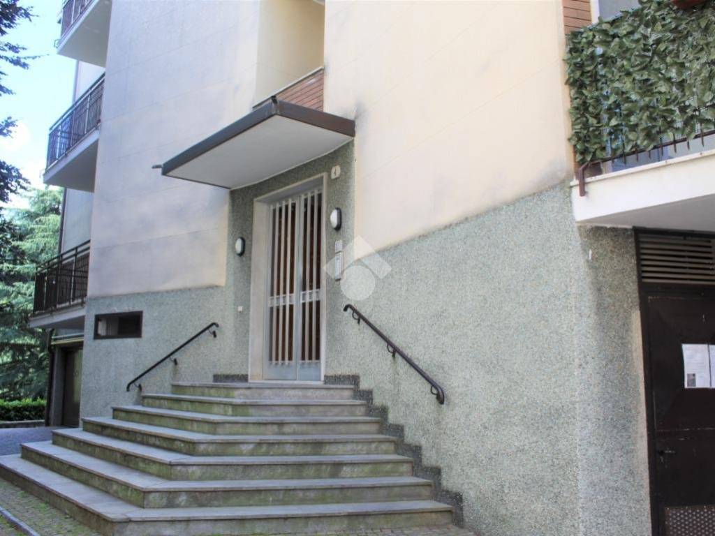 Appartamento a Como in Via Valorsa Cipriano, 4 - Foto 2