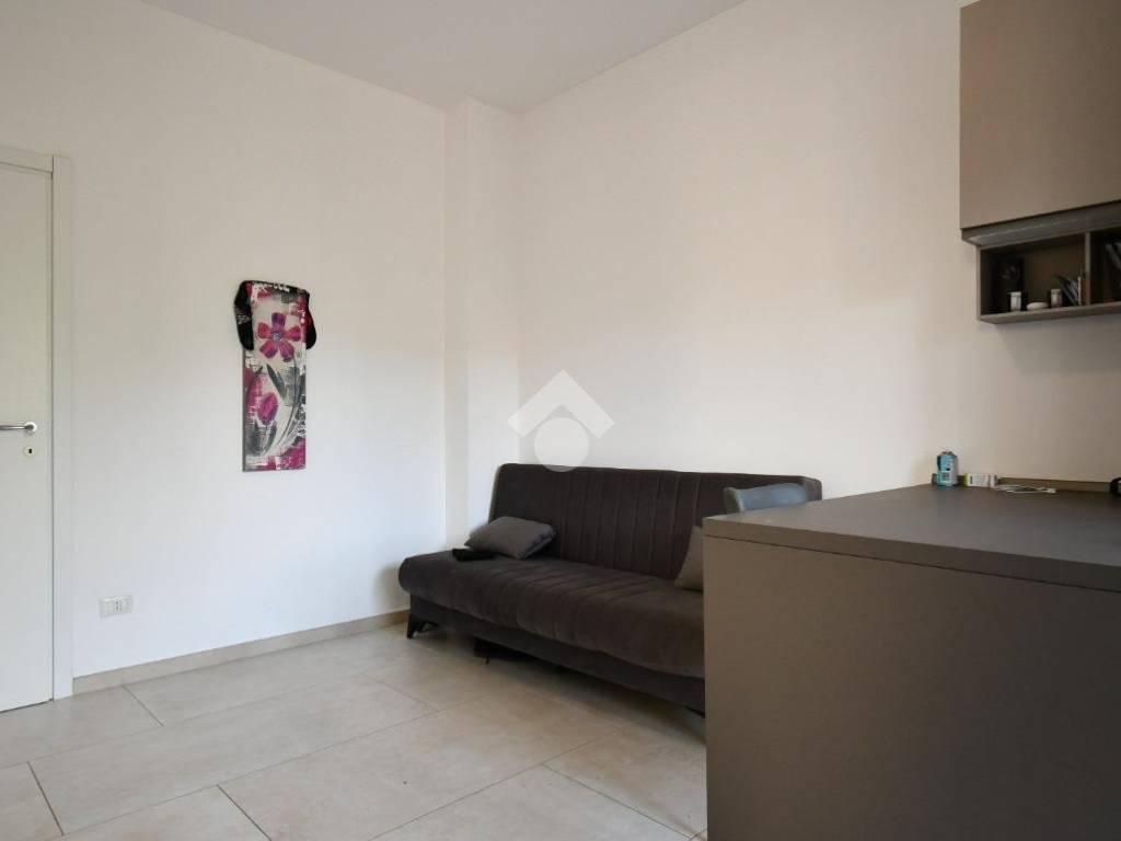 Appartamento a Como in Via Valorsa Cipriano, 4 - Foto 3
