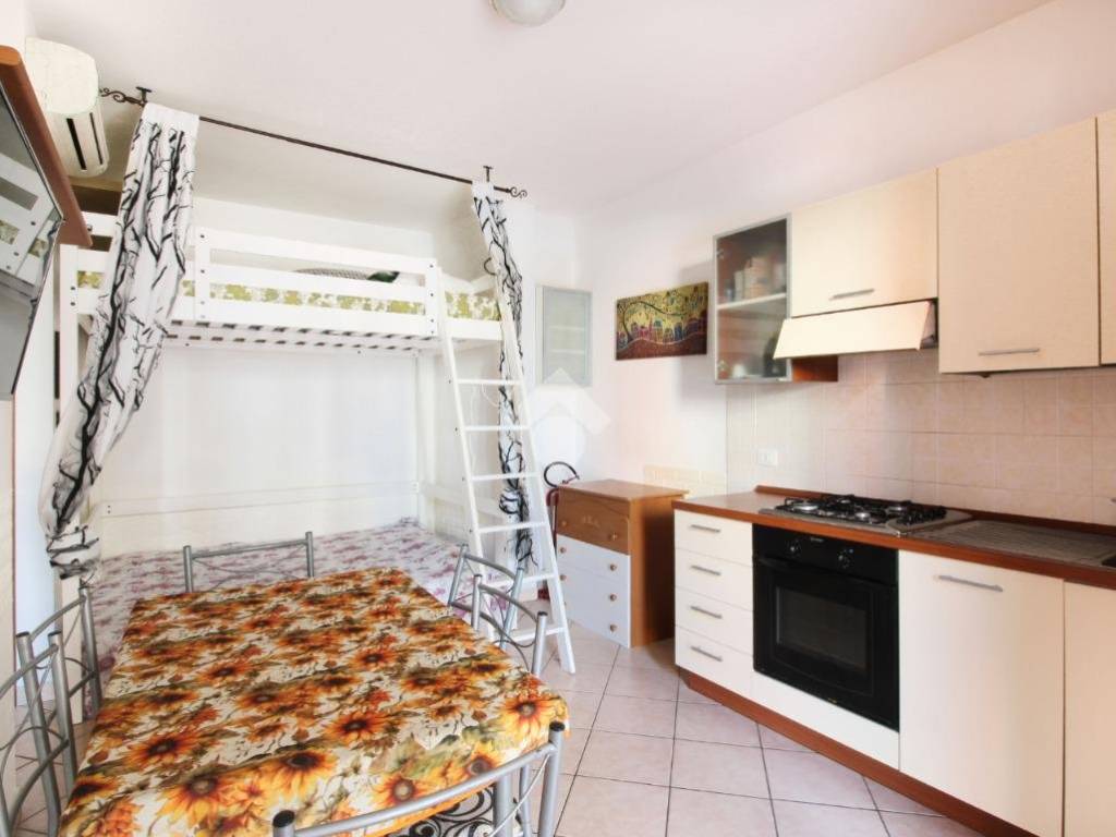 Appartamento a Alba adriatica in Via Ercole Falò, 9 - Foto 3