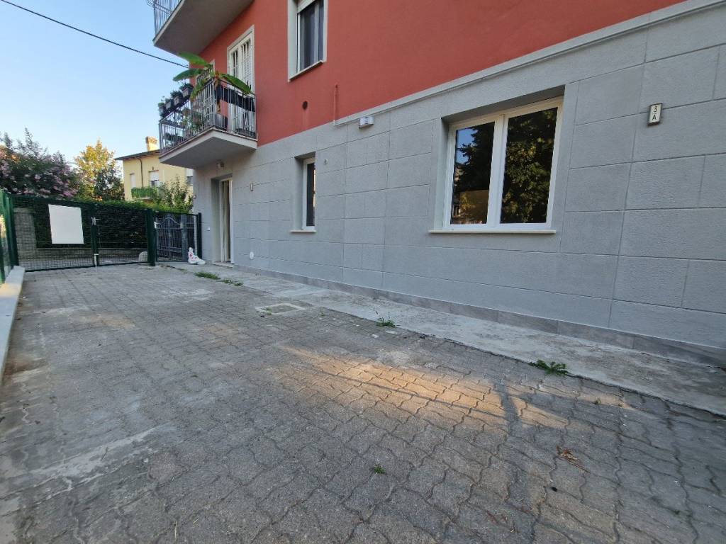 Appartamento a Reggio emilia in Via Passo Buole - Foto 3