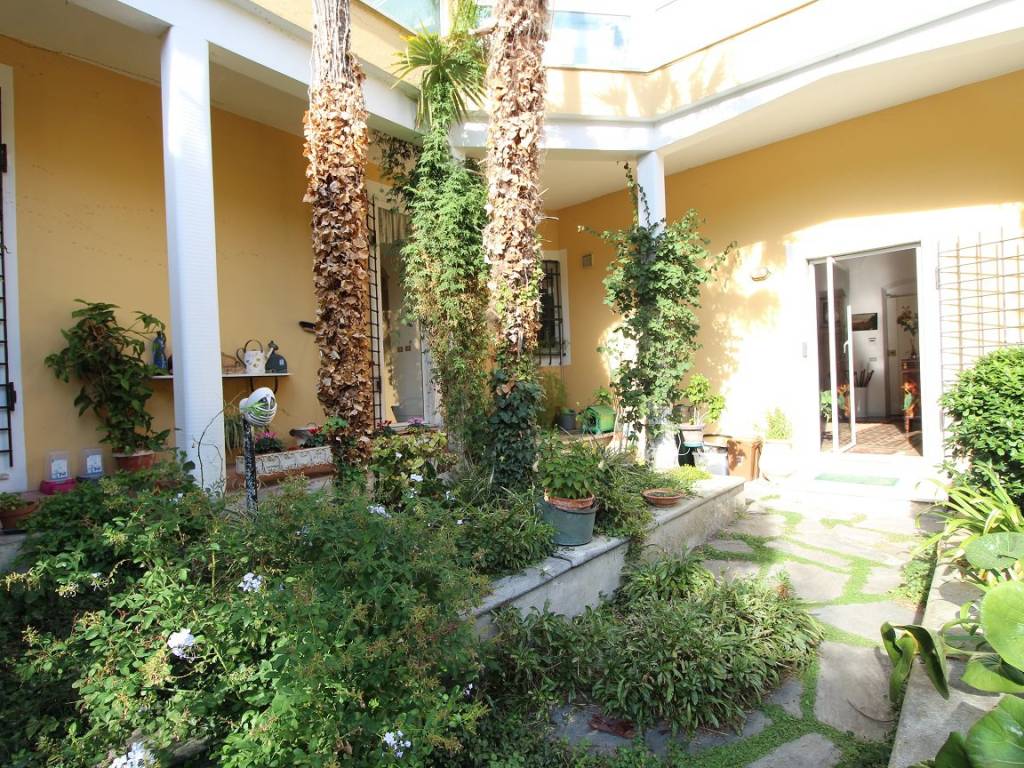 Casa indipendente a Arcola in Via Luigi Valentini - Foto 2