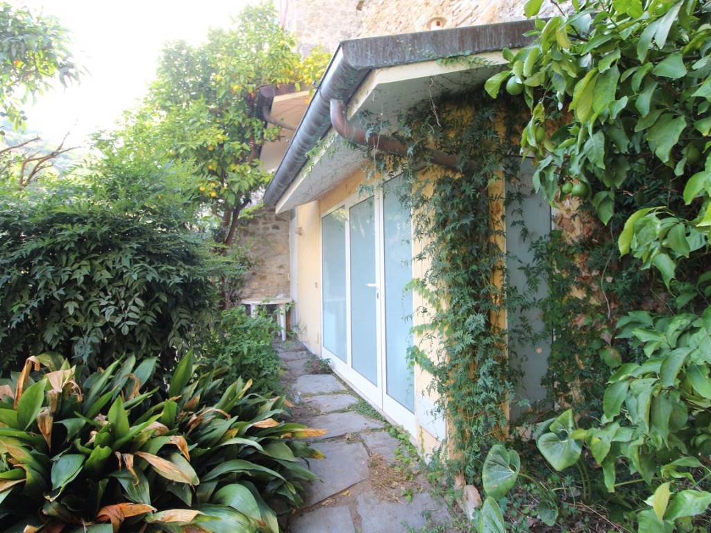 Casa indipendente a Arcola in Via Luigi Valentini - Foto 5