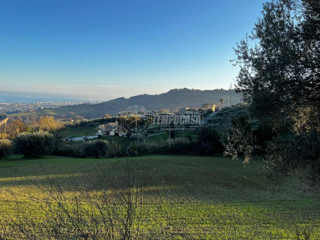 Terreno a Colonnella in Contrada San Martino 135 - Foto 2