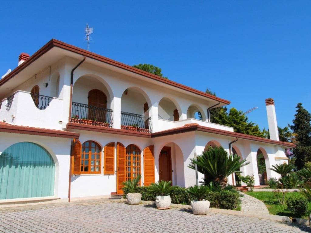 Villa a Tortoreto in Via Panoramica - Foto 3