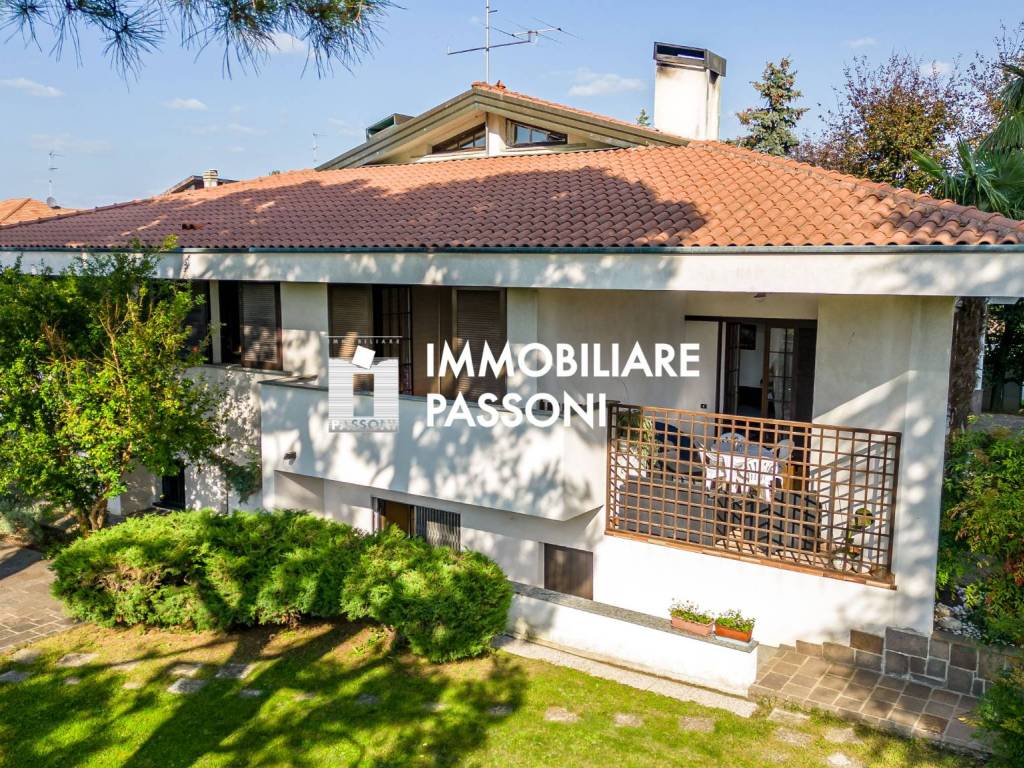 Villa a Solbiate olona in Via Monte Grappa - Foto 2