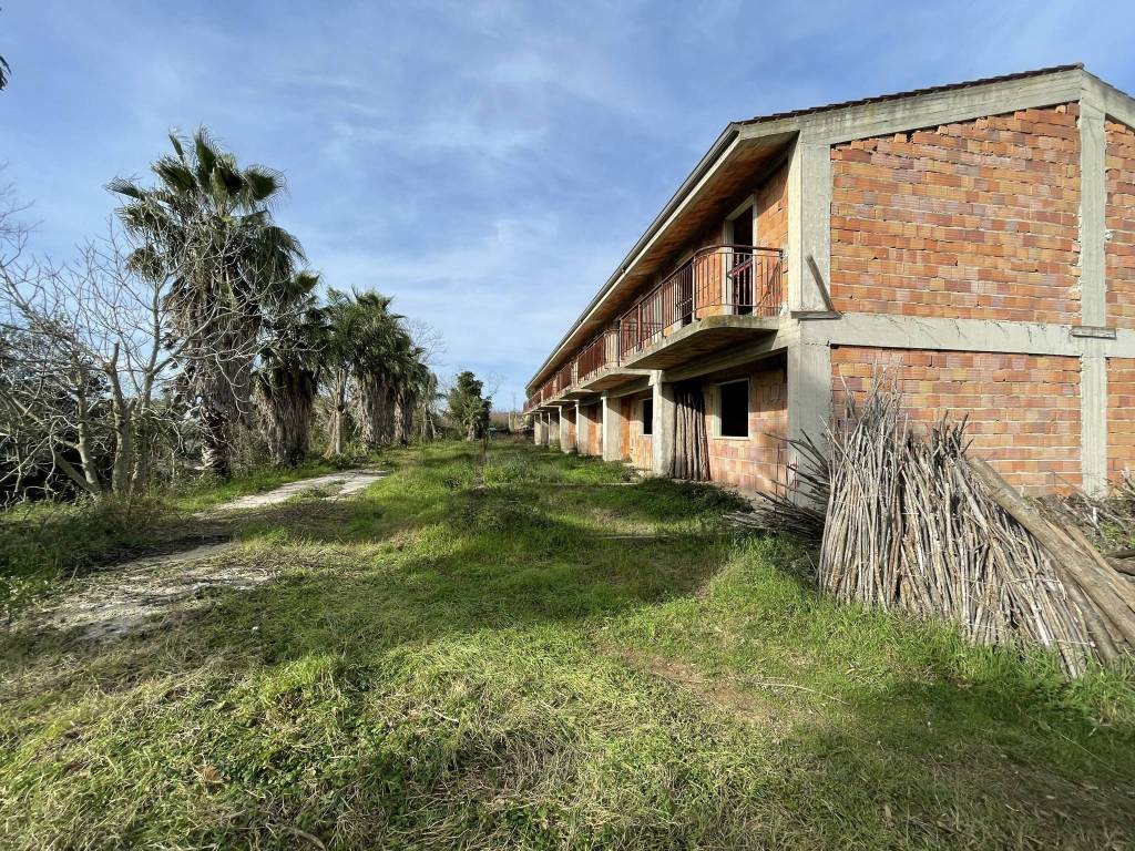 Palazzo / stabile a San roberto - Foto 2