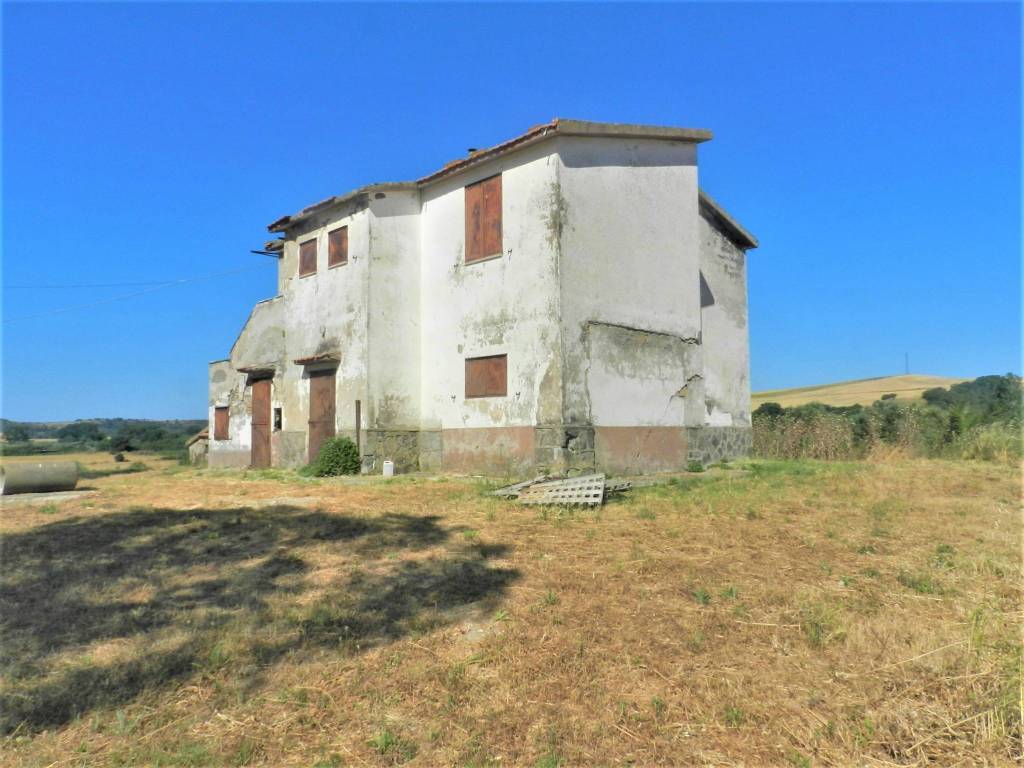 Rustico / casale a Tarquinia in Località Farnesiana - Foto 2