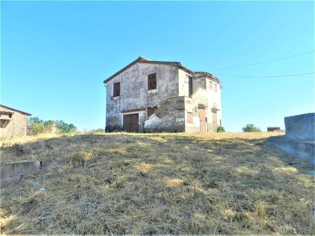 Rustico / casale a Tarquinia in Località Farnesiana - Foto 4