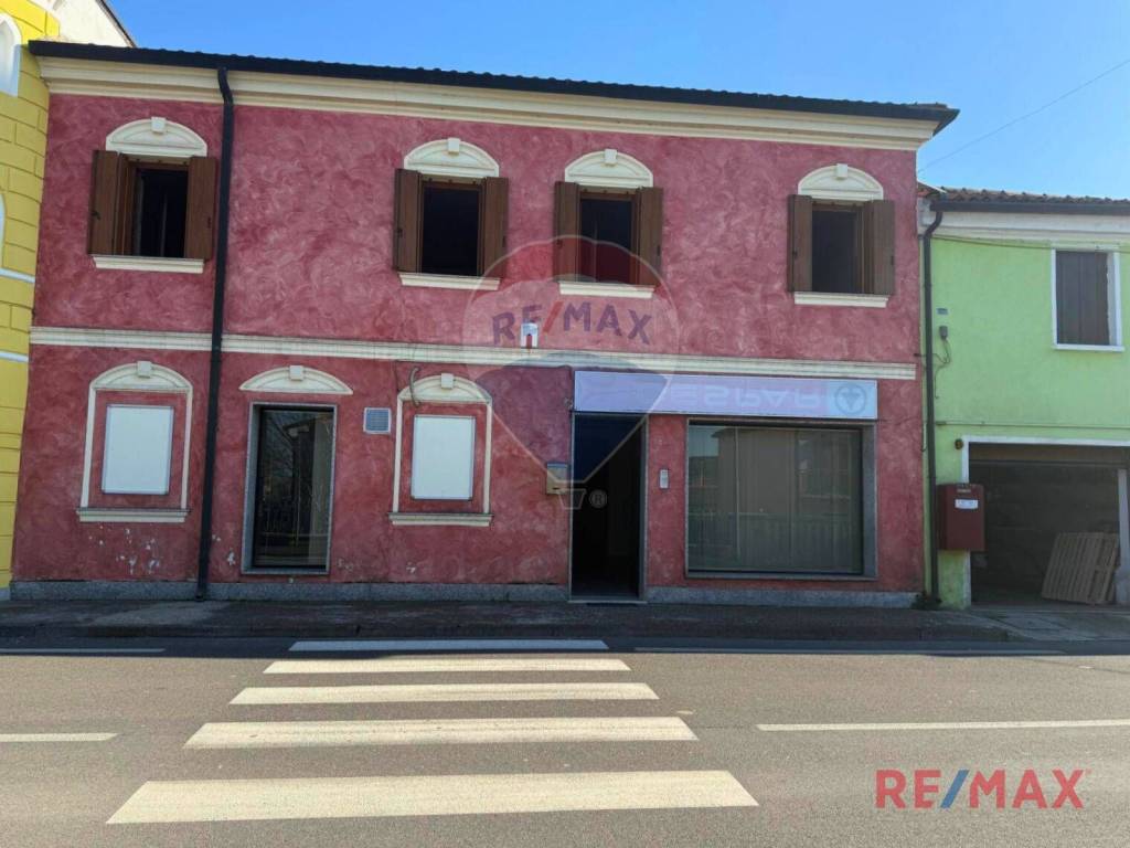 Appartamento a Rovigo in Viale Domenico Angeli, Buso di Rovigo, 23 - Foto 2