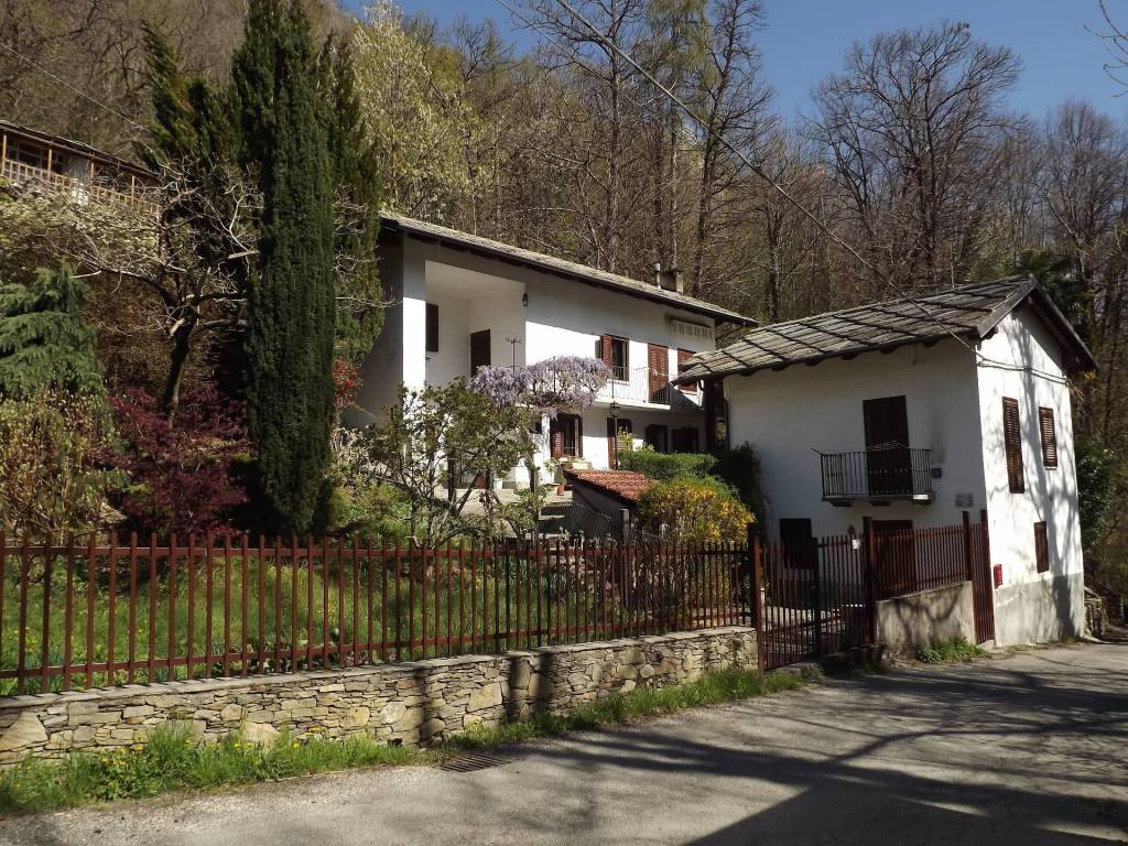 Villa a Torre pellice in via coppieri - Foto 1