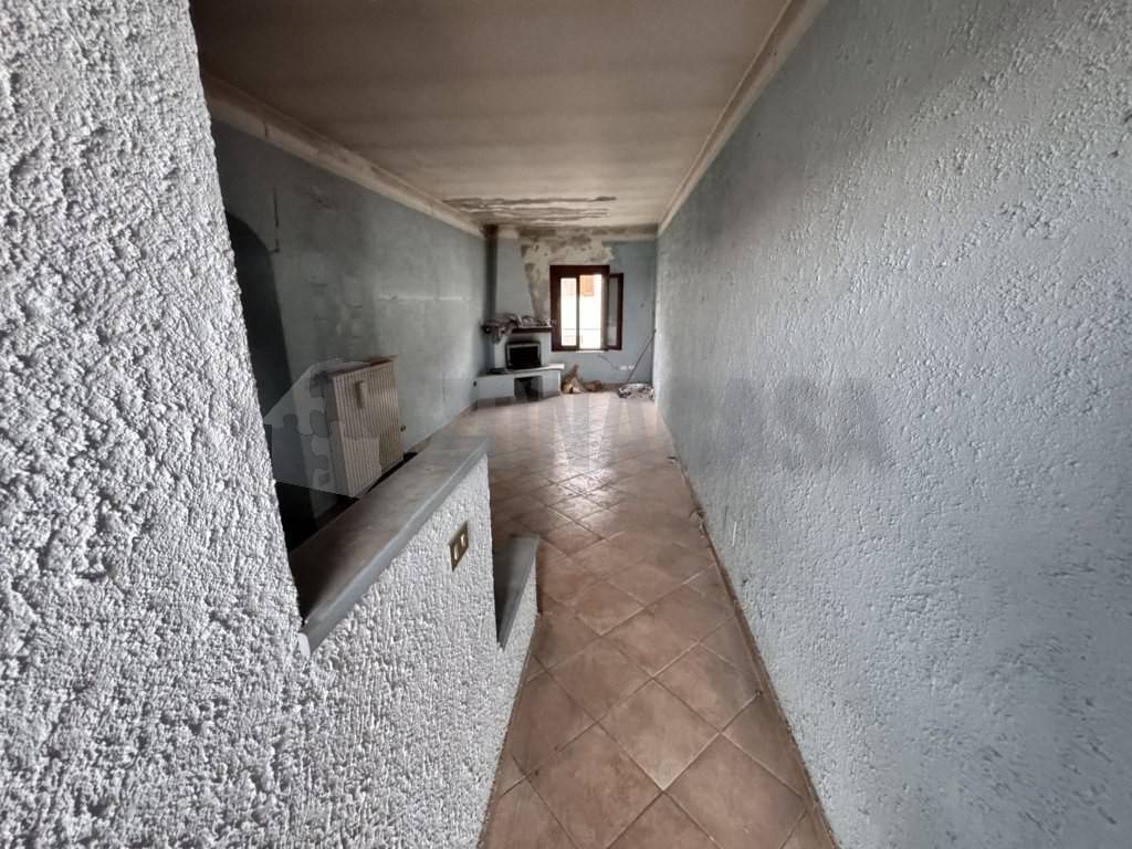 Appartamento a Gorla minore in Via Francesco Raimondi - Foto 2