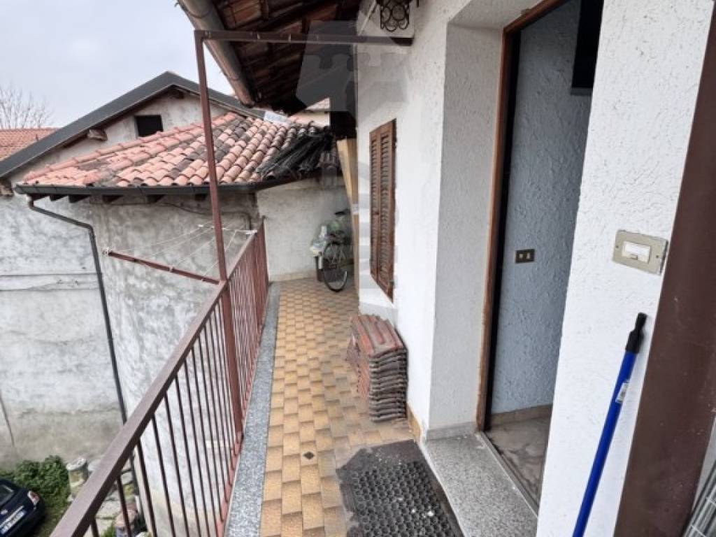 Appartamento a Gorla minore in Via Francesco Raimondi - Foto 5