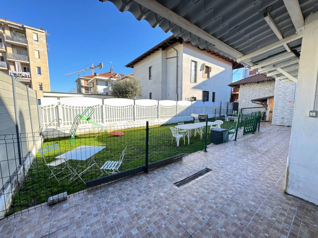 Villa a Grugliasco in Via Generale Antonio Cantore - Foto 2
