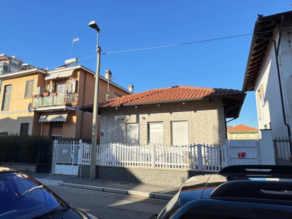 Villa a Grugliasco in Via Generale Antonio Cantore - Foto 3