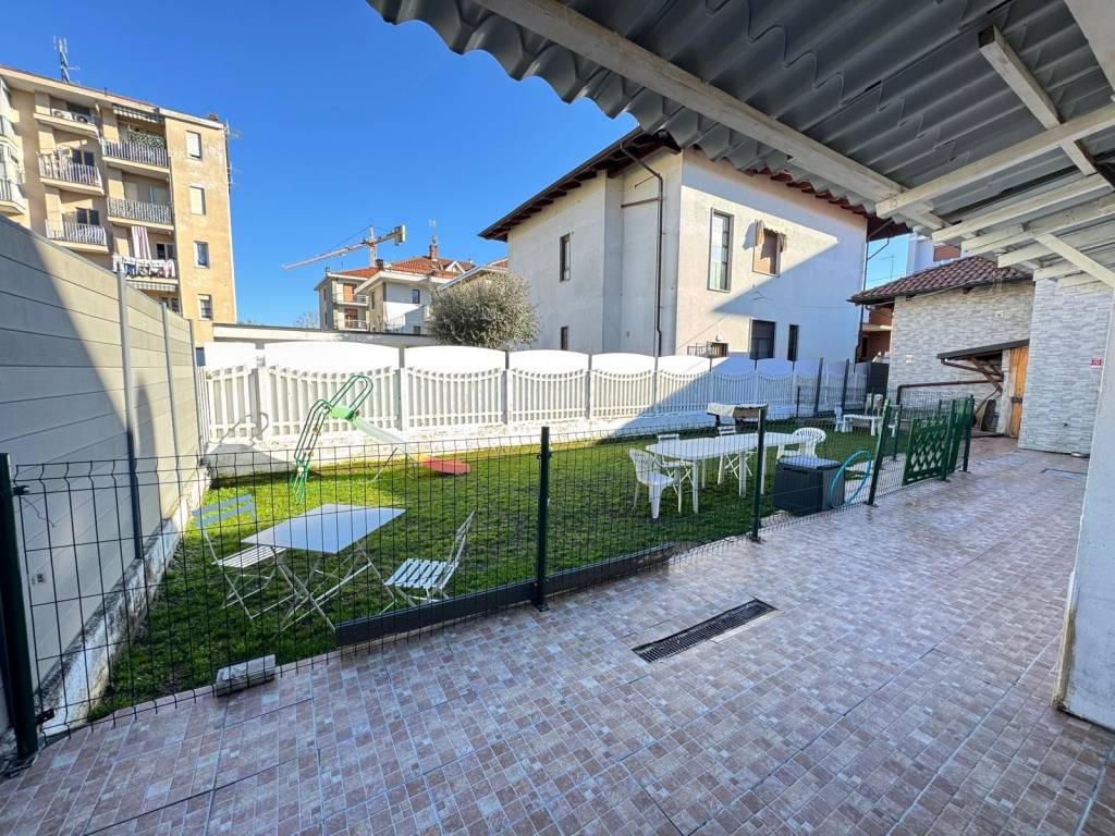 Villa a Grugliasco in Via Generale Antonio Cantore - Foto 4