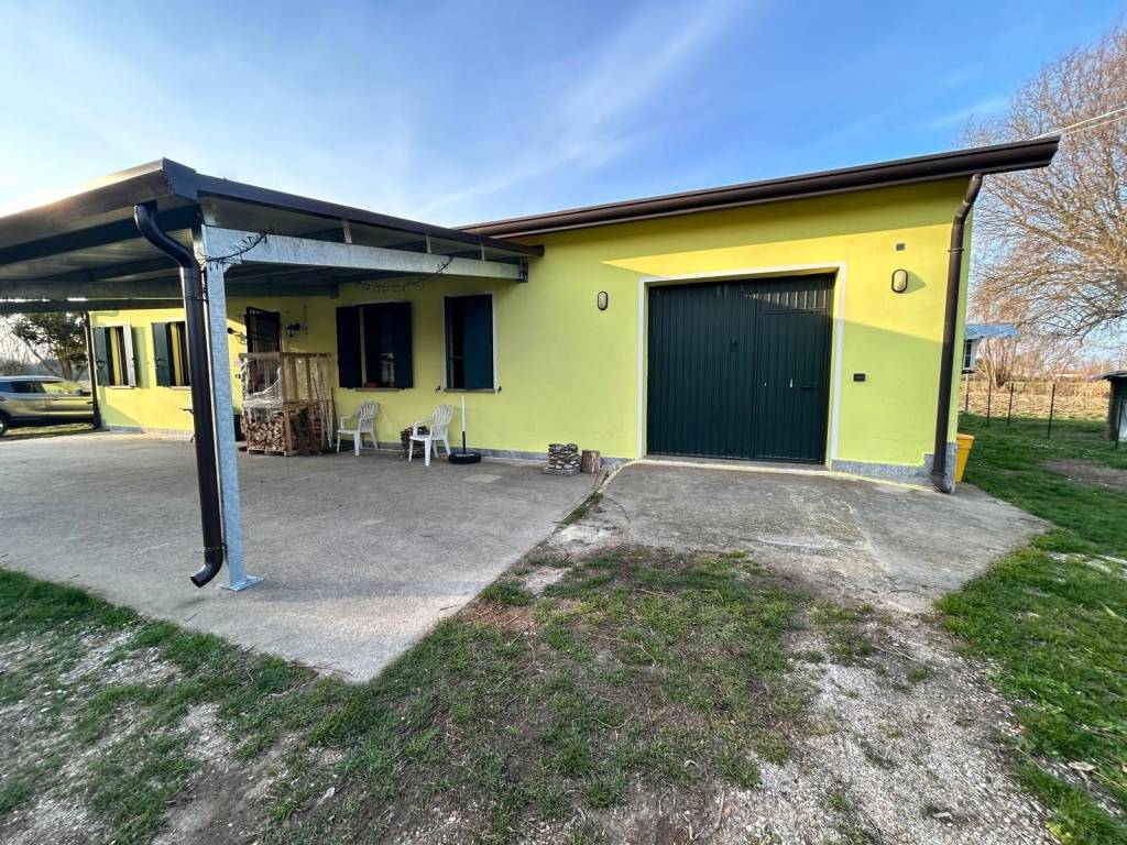 Villa a Papozze in Via Caderuschi, 100 - Foto 2