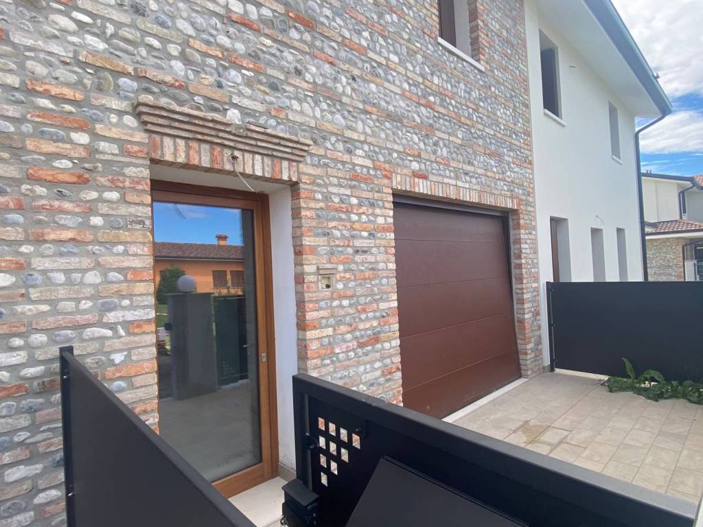 Appartamento a San vito al tagliamento in Via Francesco Sbroiavacca, 41, San Vito al Tagliamento (PN) - Foto 2