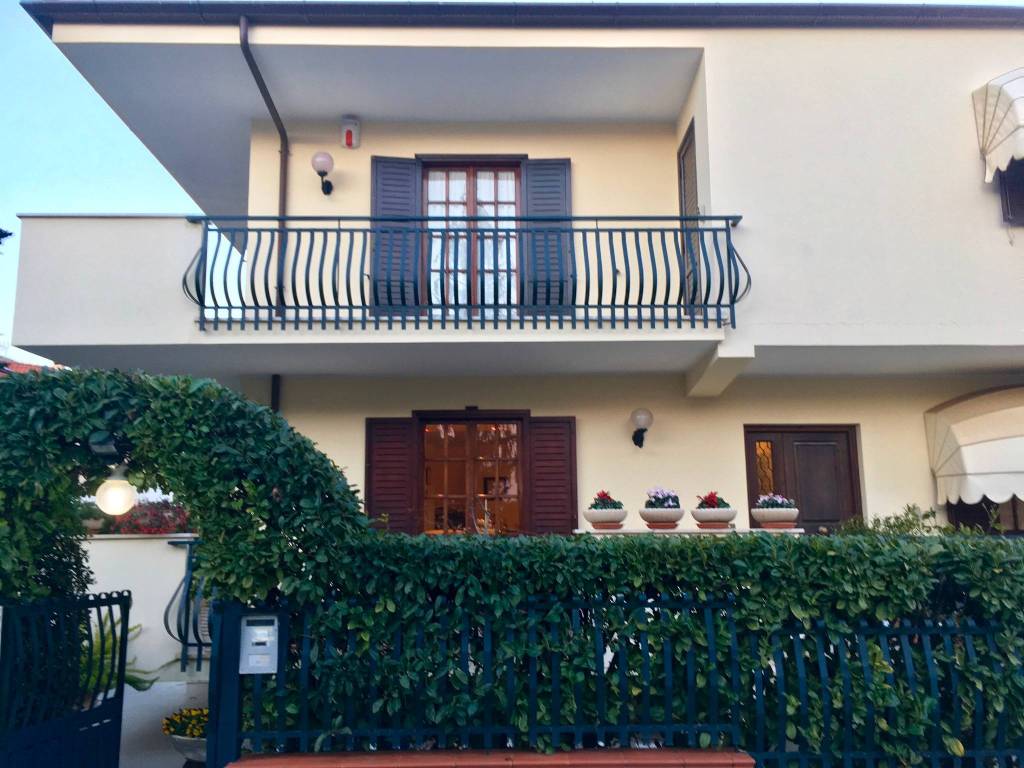 Villa a Fondi in Via delle Querce - Foto 2