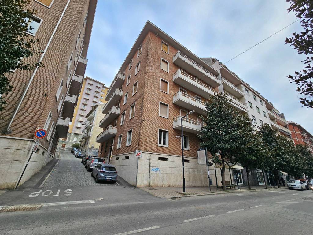 Appartamento a Asti in Salita Jacopone da Todi, 1 - Foto 2