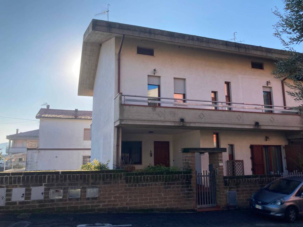 Villetta a schiera a Spoltore in Via Isonzo, 1 - Foto 2