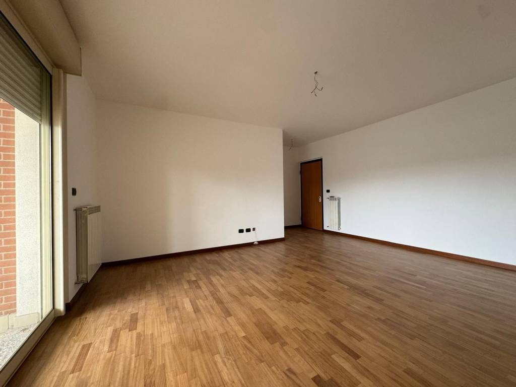 Appartamento a Gallarate in Via Ottaviano Custodi, 11 - Foto 2