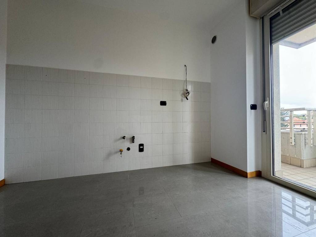 Appartamento a Gallarate in Via Ottaviano Custodi, 11 - Foto 4