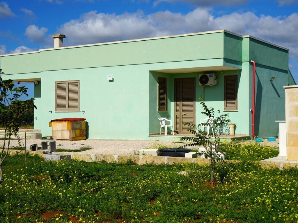 Villa a Poggiardo in Via vecchia Poggiardo-Surano - Foto 3