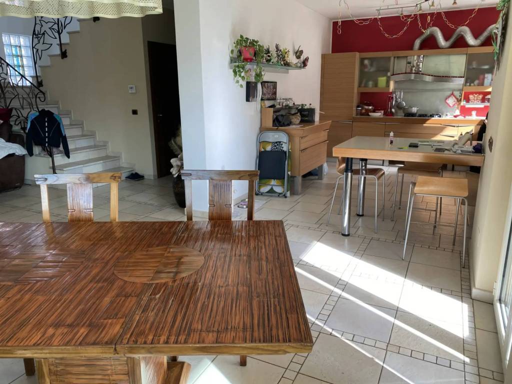 Casa indipendente a Torricella sicura in Via Fonte Vecchia - Foto 2