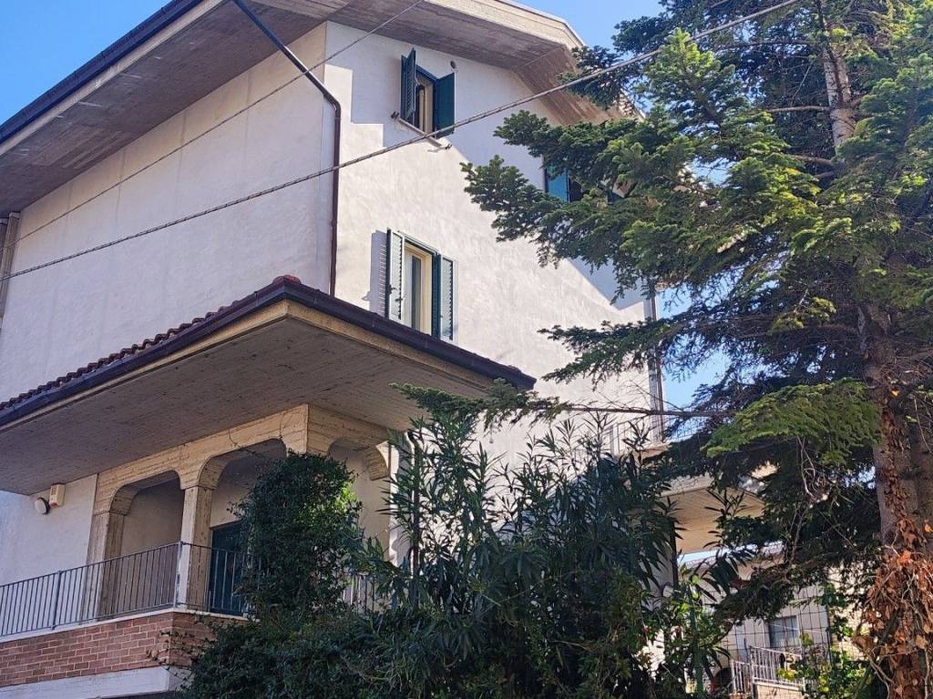 Villa a Mosciano sant'angelo in Via Torino - Foto 3