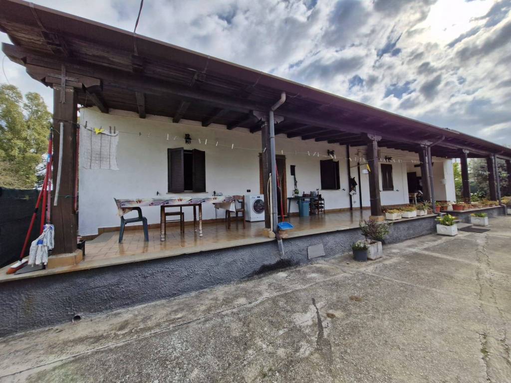 Villa a Aprilia in Via Mediana - Foto 4