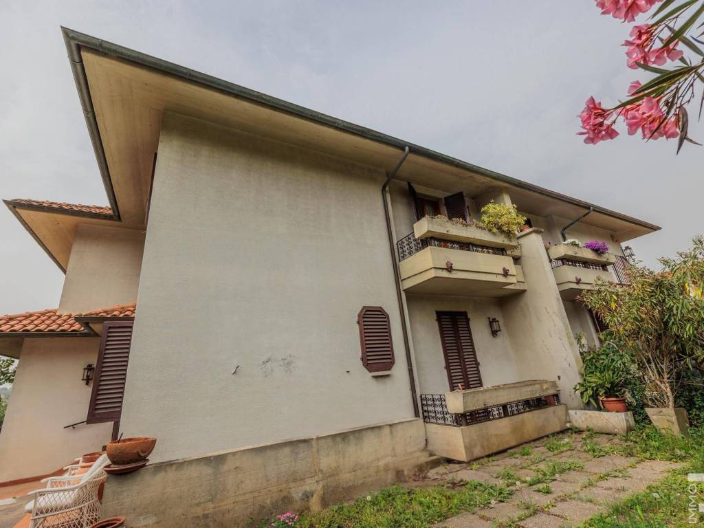 Villa a Poggibonsi in Via del Casalino - Foto 2