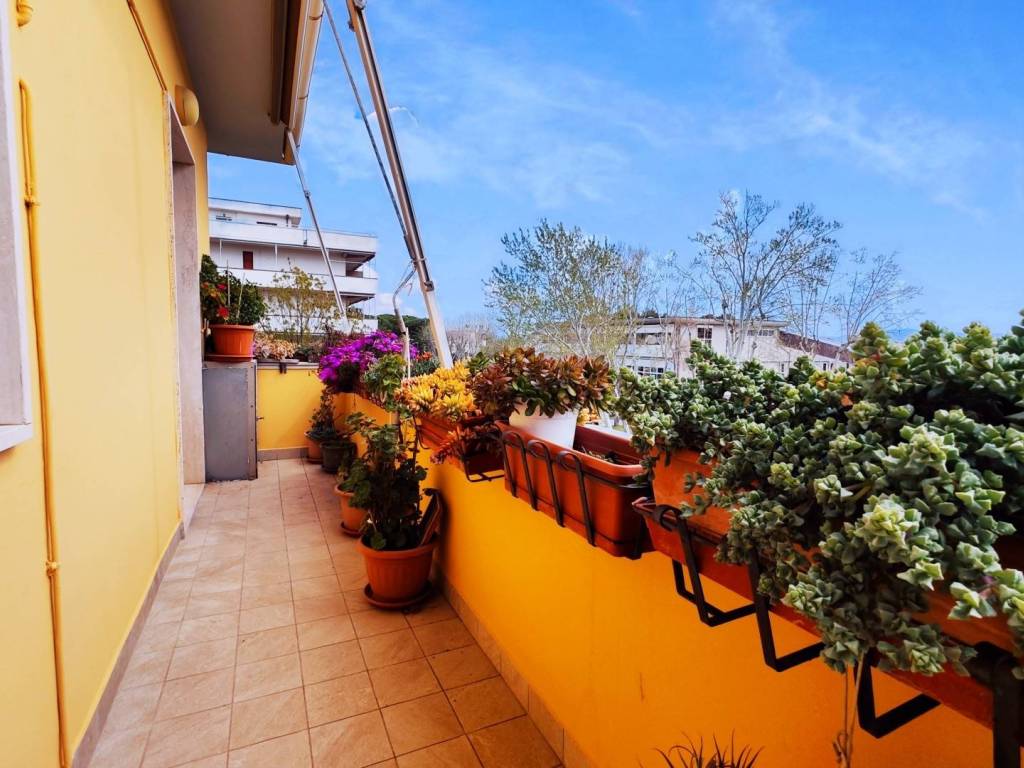 Appartamento a Rosignano marittimo in Via lombardia - Foto 2