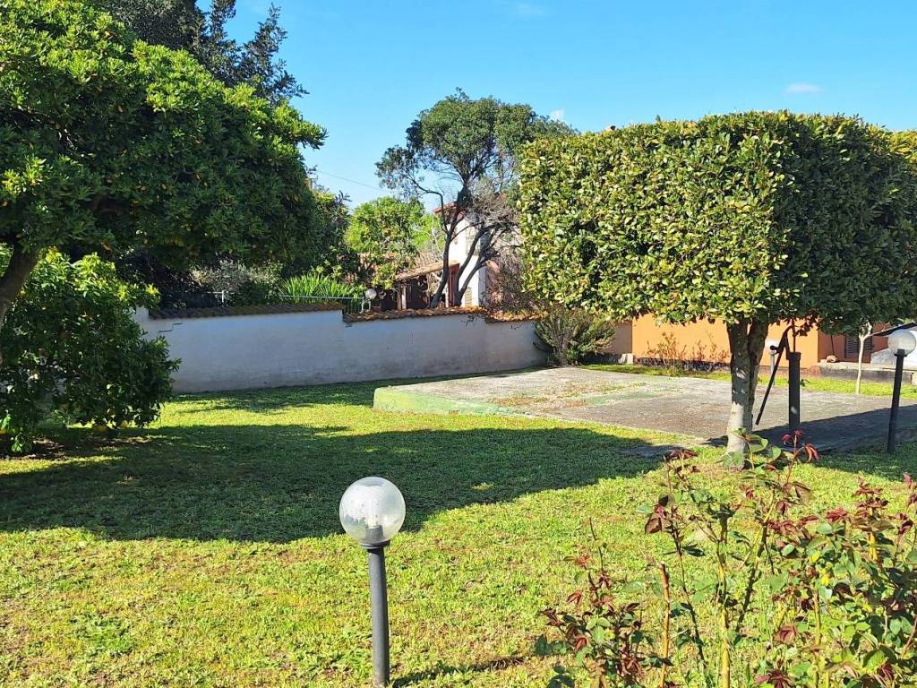 Villa a Aprilia in Via dei Canarini - Foto 3