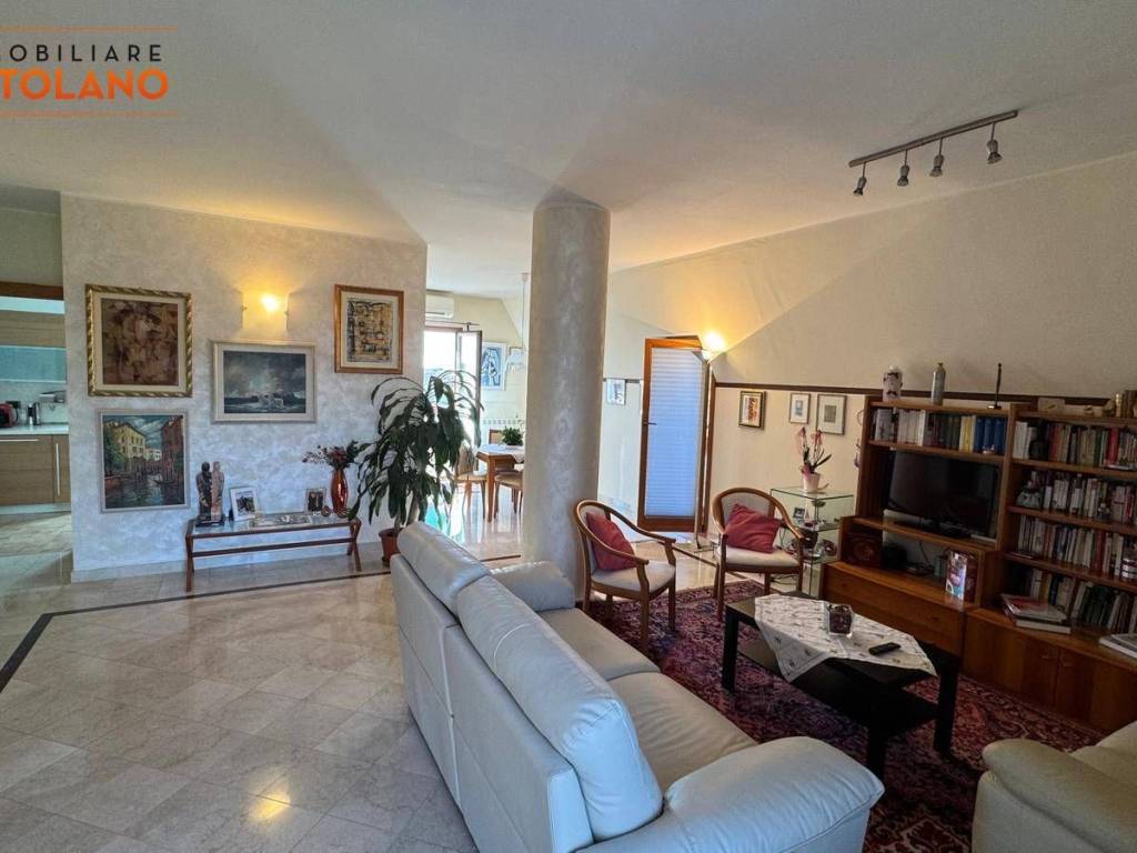 Appartamento a Monfalcone in via Trieste, 168 - Foto 2