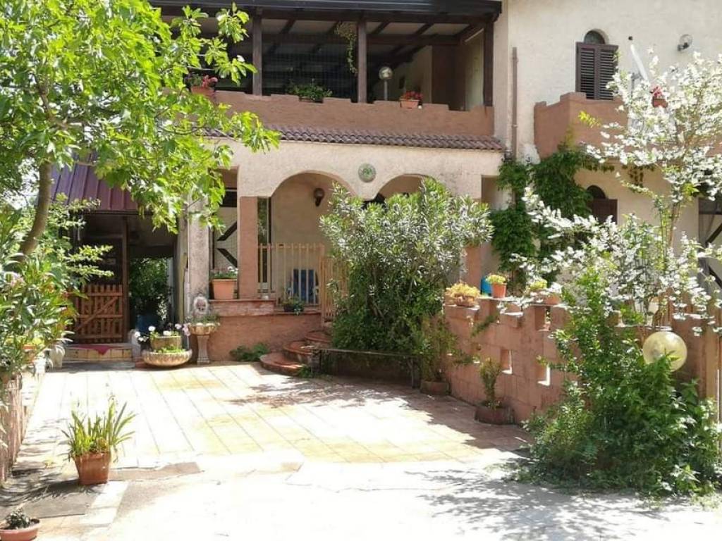 Villa a Chiaravalle centrale in SANTA LUCIA - Foto 5