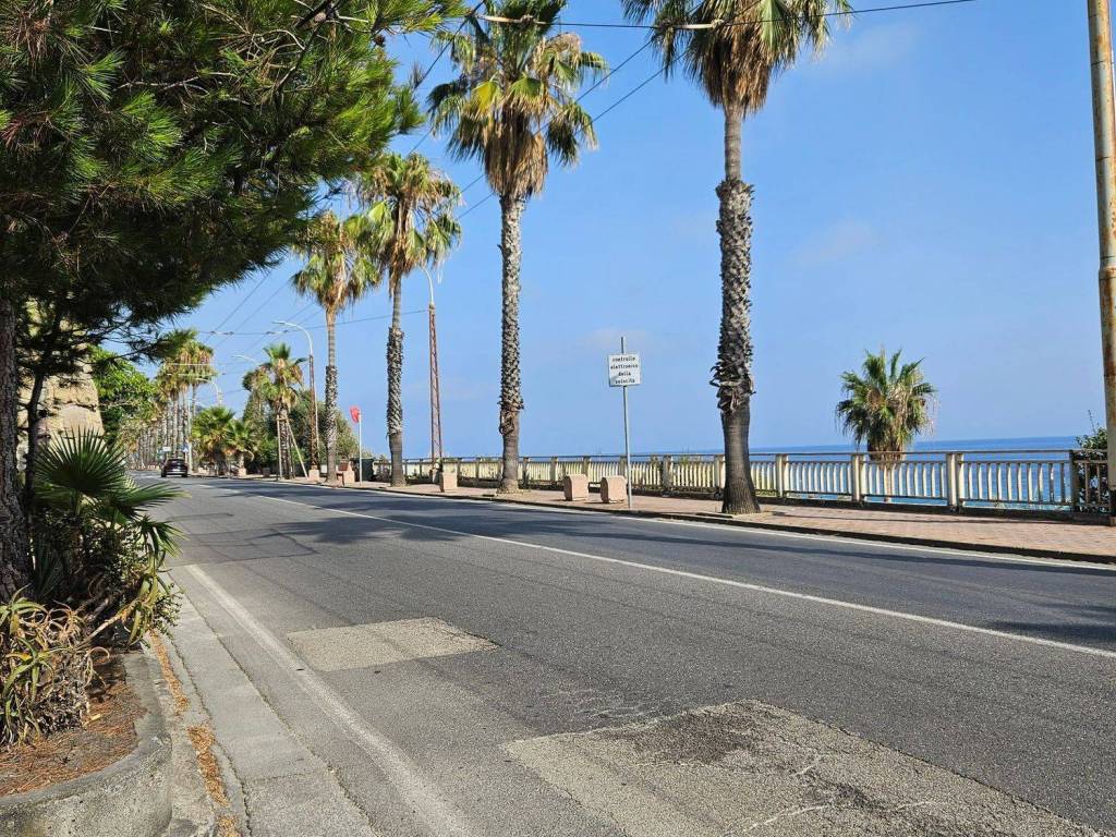 Box / garage a Sanremo in Corso Mazzini, 389 - Foto 4