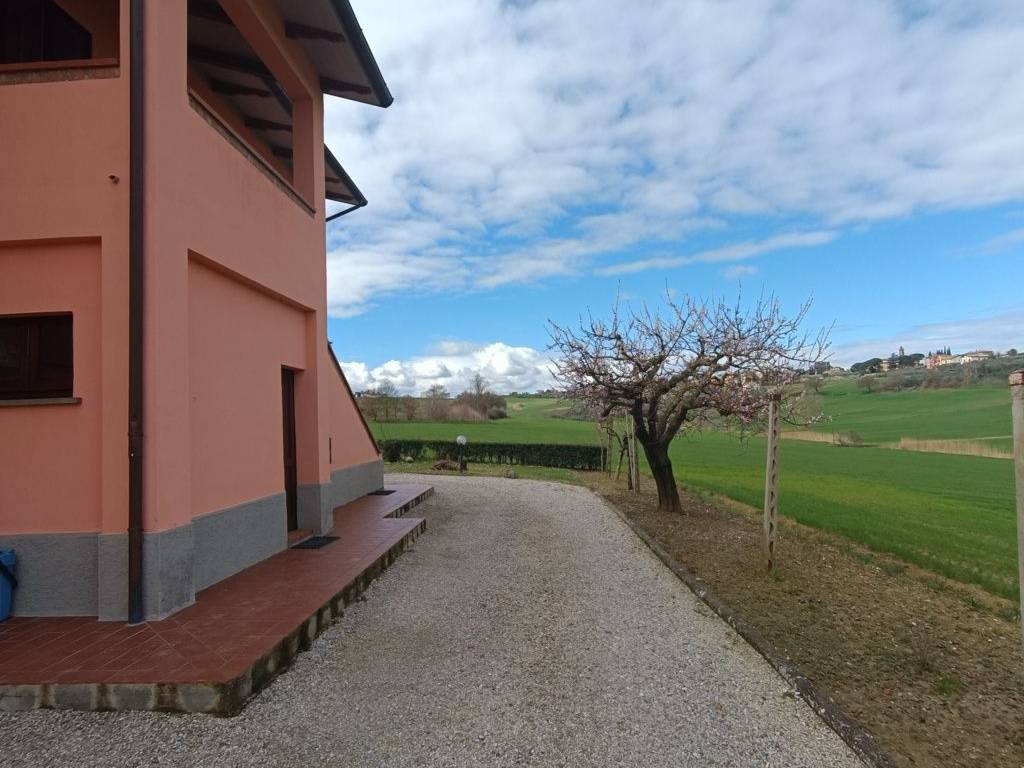 Villa a Castiglione del lago in Via dei Partigiani - Foto 3