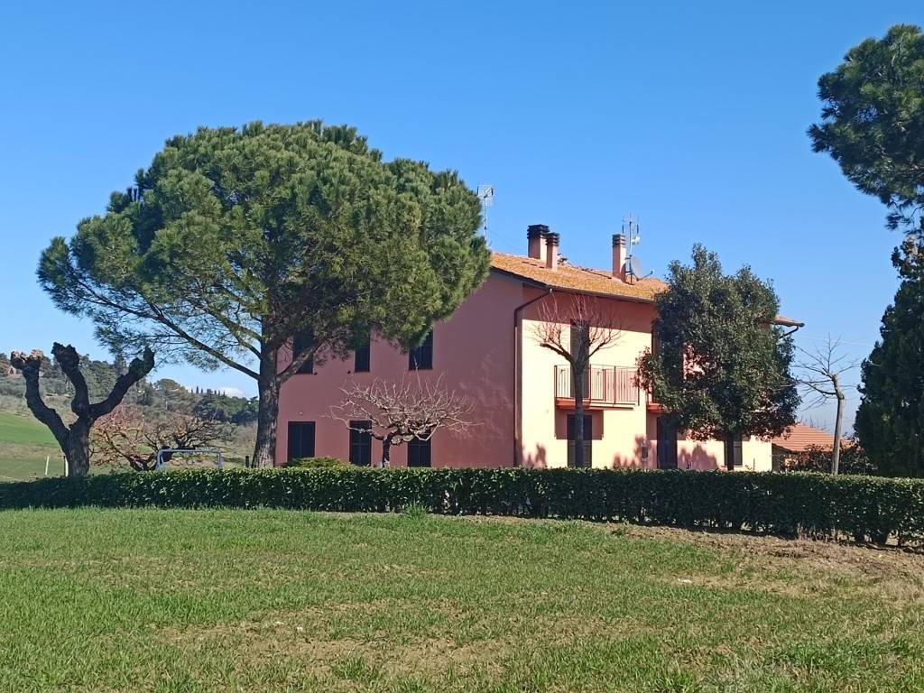 Villa a Castiglione del lago in Via dei Partigiani - Foto 4