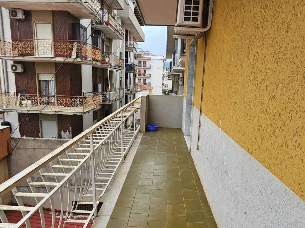 Appartamento a Soverato in Piazza Maria Ausiliatrice, 7 - Foto 4