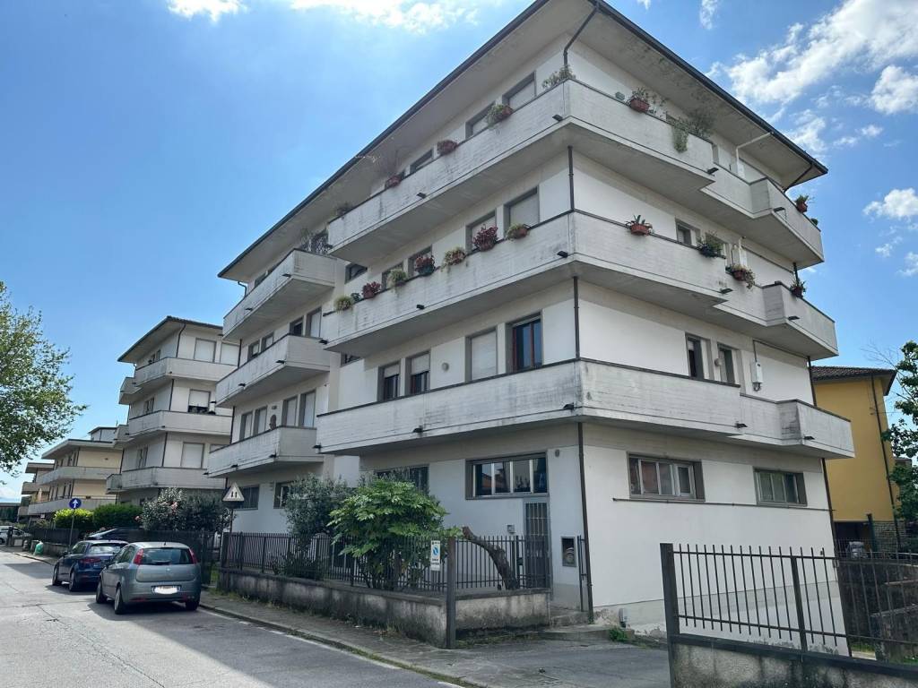 Appartamento a Pistoia in Via Giovanni Verga, 7 - Foto 2