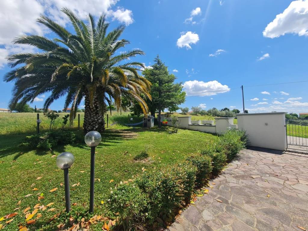 Villa a Belvedere ostrense in Via Enrico Berlinguer - Foto 5