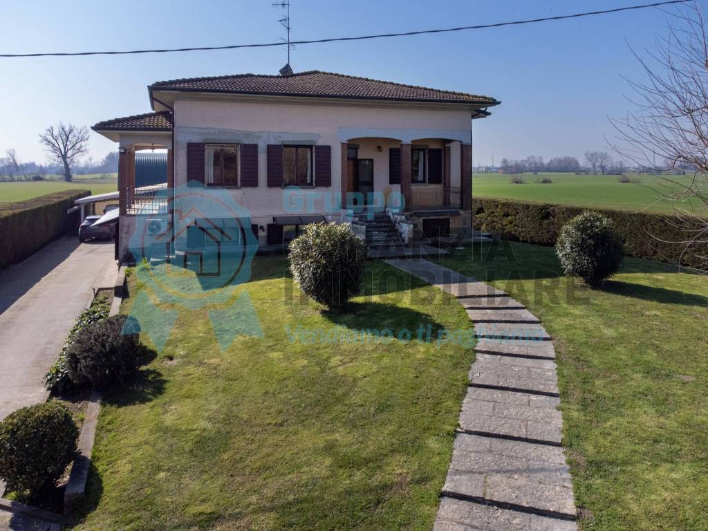 Villa a Gonzaga in Strada Comunale Curzia, 10 - Foto 2