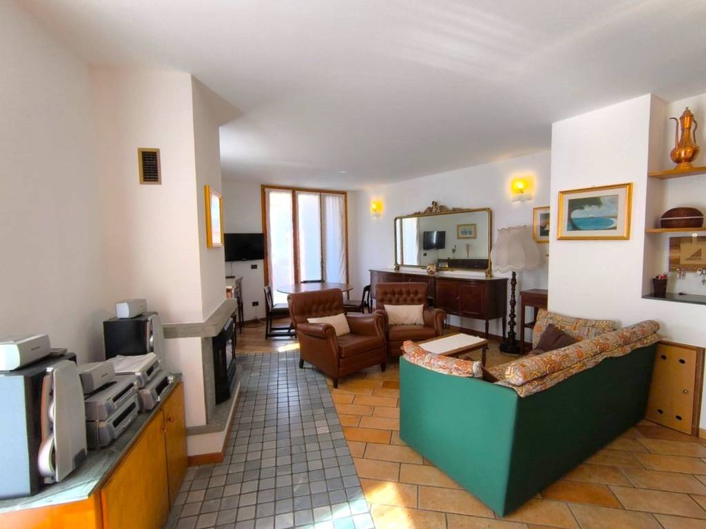 Appartamento a Chiesa in valmalenco in Via Bernina - Foto 3