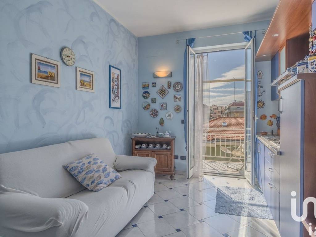 Appartamento a Loano in Via Gioacchino Rossini, 4 - Foto 2