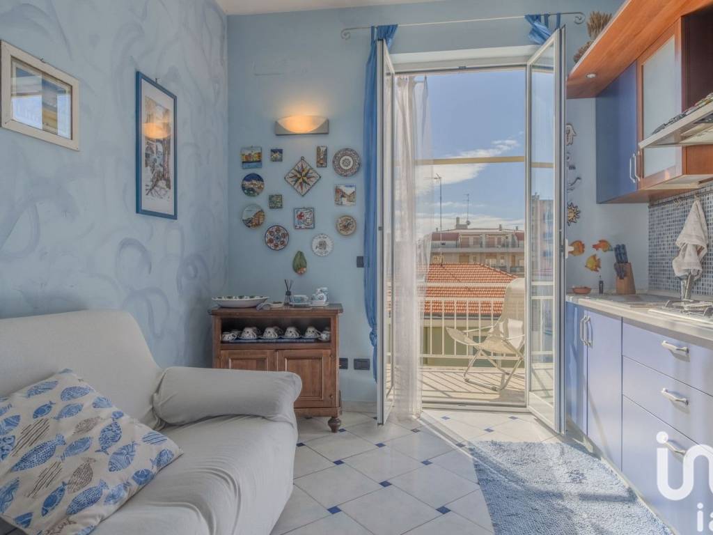 Appartamento a Loano in Via Gioacchino Rossini, 4 - Foto 3