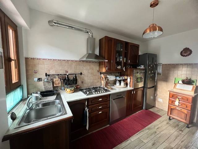 Appartamento a Bassano romano in Via Poggio Santa Croce, 52 - Foto 2