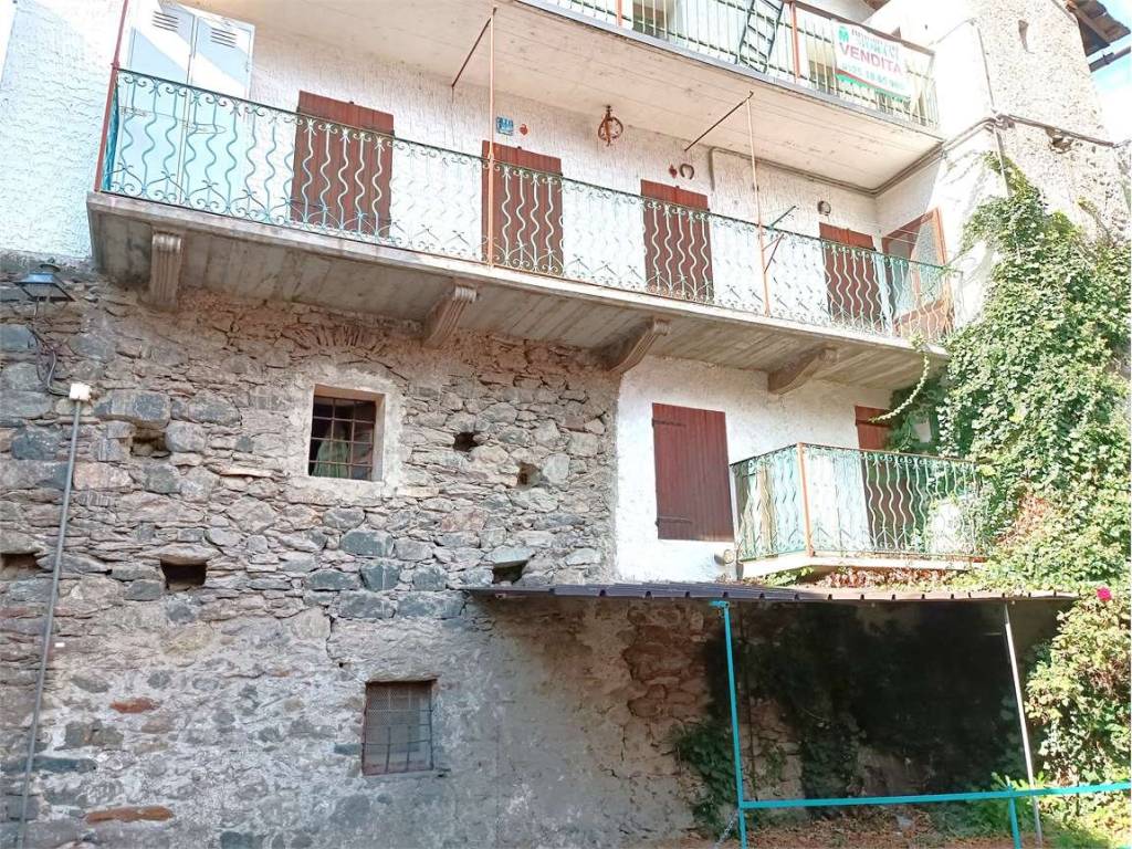 Appartamento a Donnas in via Rovarey - Foto 3