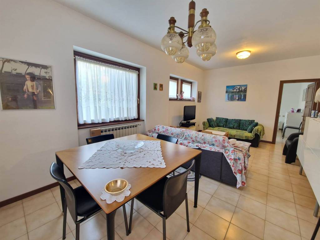 Appartamento a Colico in via case nuove, 35 - Foto 2